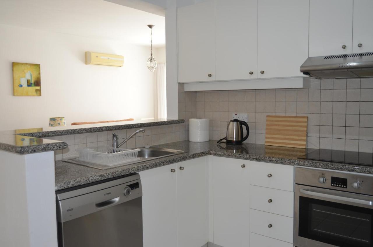 Verne Place Peyia Bagian luar foto