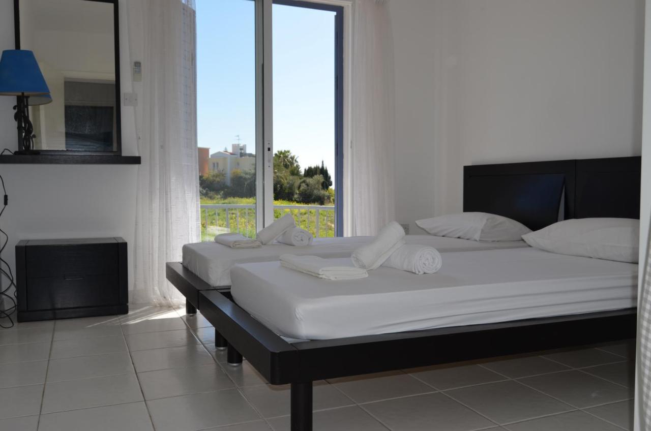 Verne Place Peyia Bagian luar foto